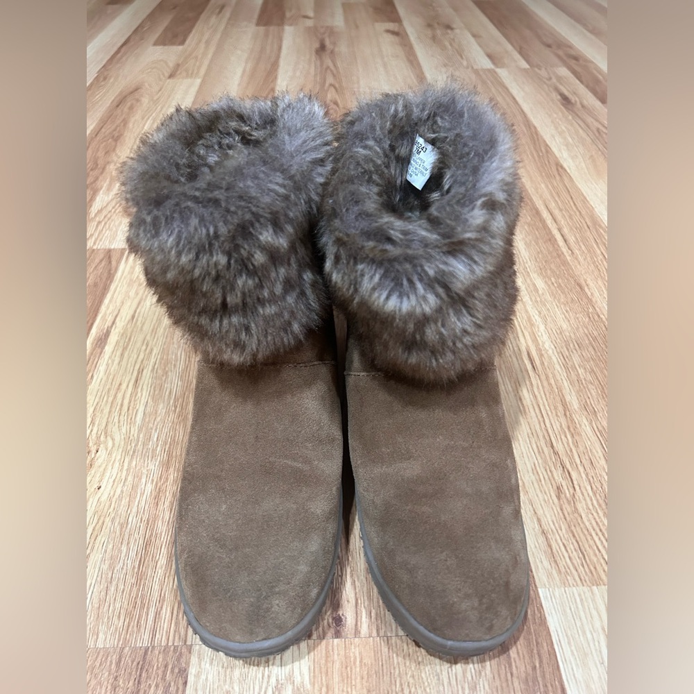 Minnetonka Fur Lined Boots, Size 7